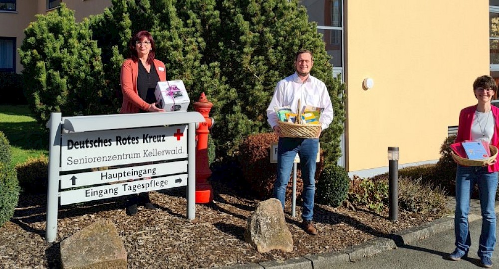 Spenden&uuml;bergabe an das DRK-Seniorenzentrum Kellerwald